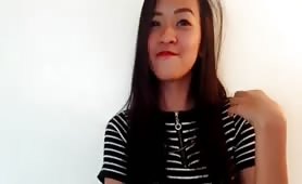 Cute Pinay walker fucked by old man eats cum at the end
